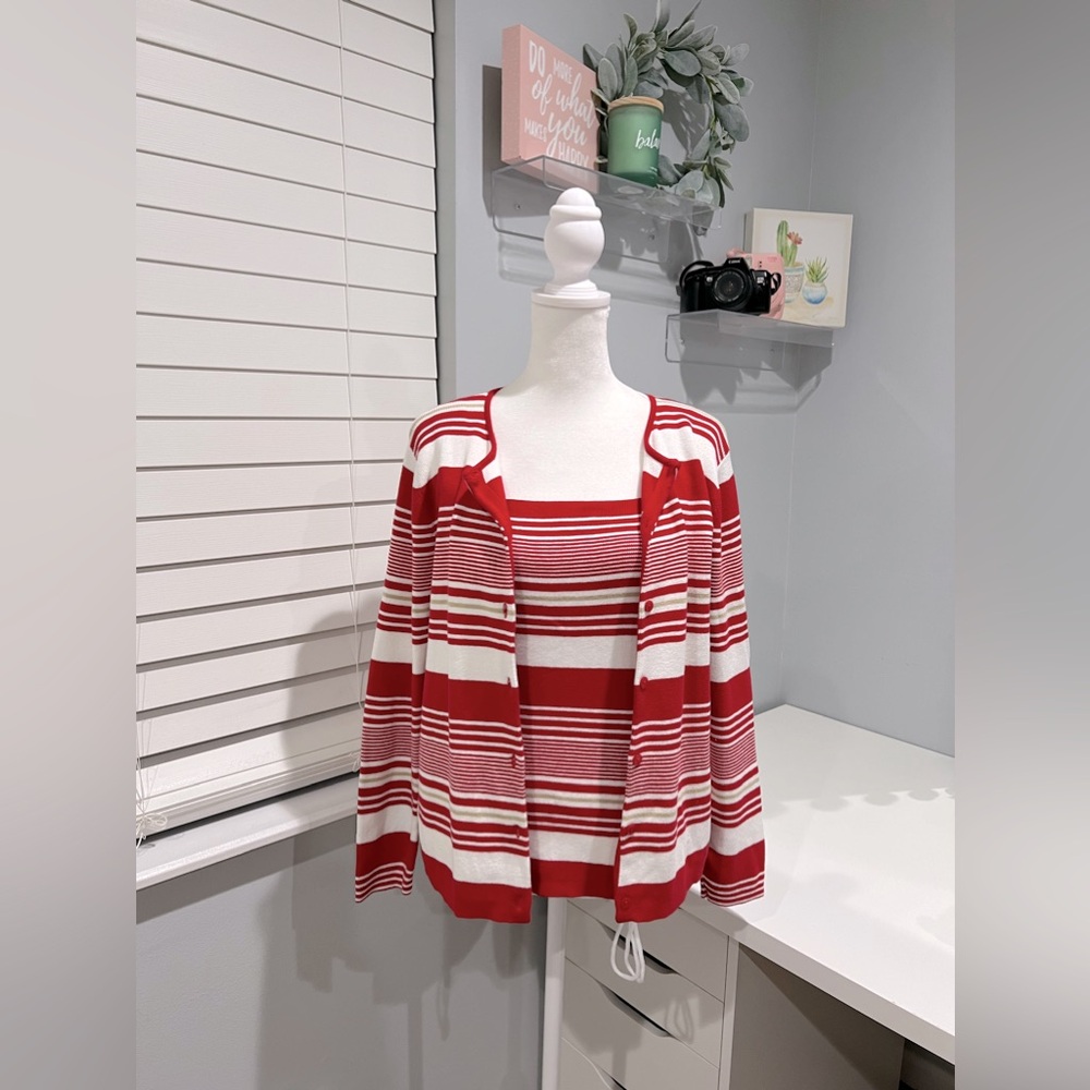 Liz Claiborne Vintage‎ 2 Piece Red/White/Tan Top Set